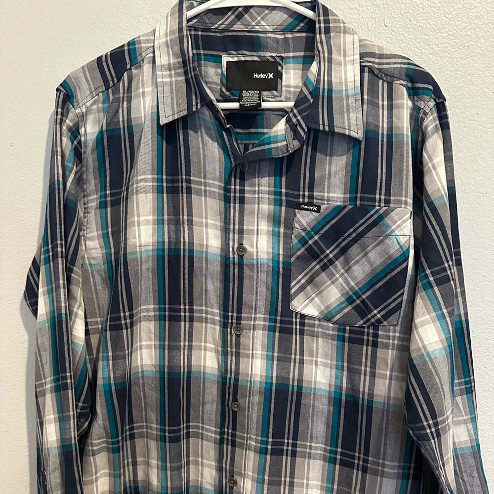 Hurley long sleeve plaid collard shirt XL